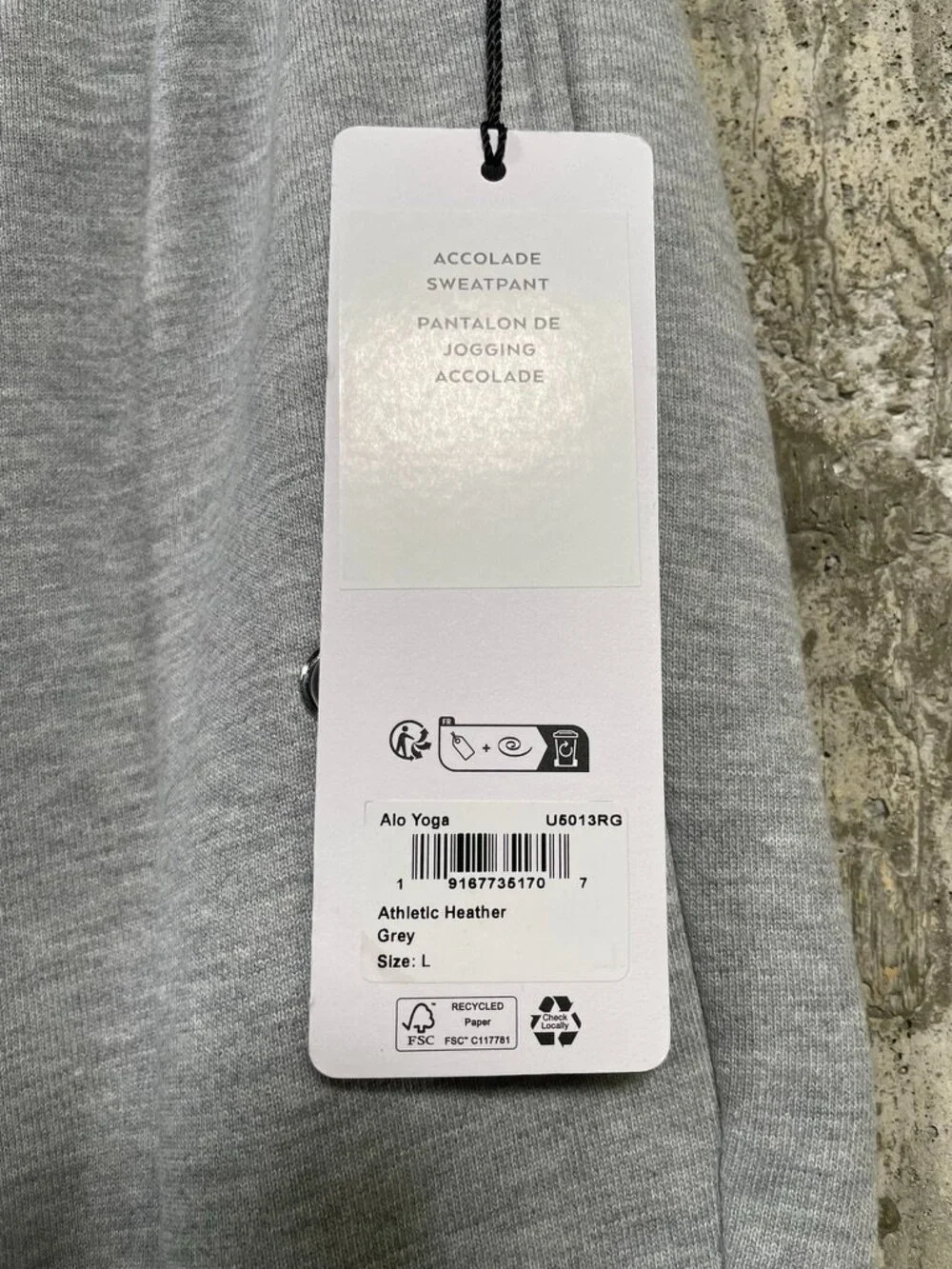 ALO YOGA Women's Accolade Sweatpant Size L in Athletic Heather Grey (Stained)